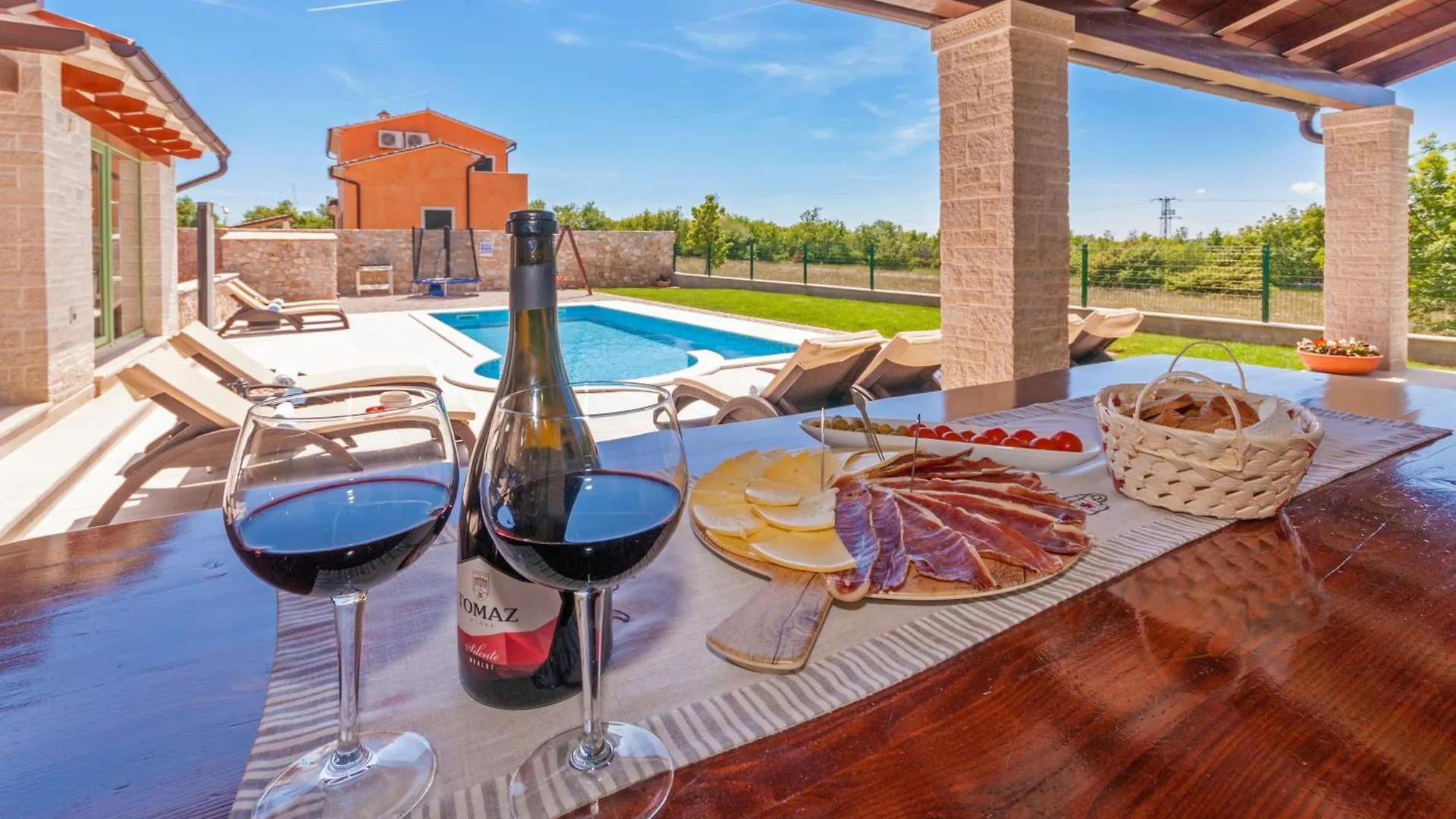 Σπίτι διακοπών Villa Macarinka, A Luxurious, Private Villa Minutes From The Beach Ubasico