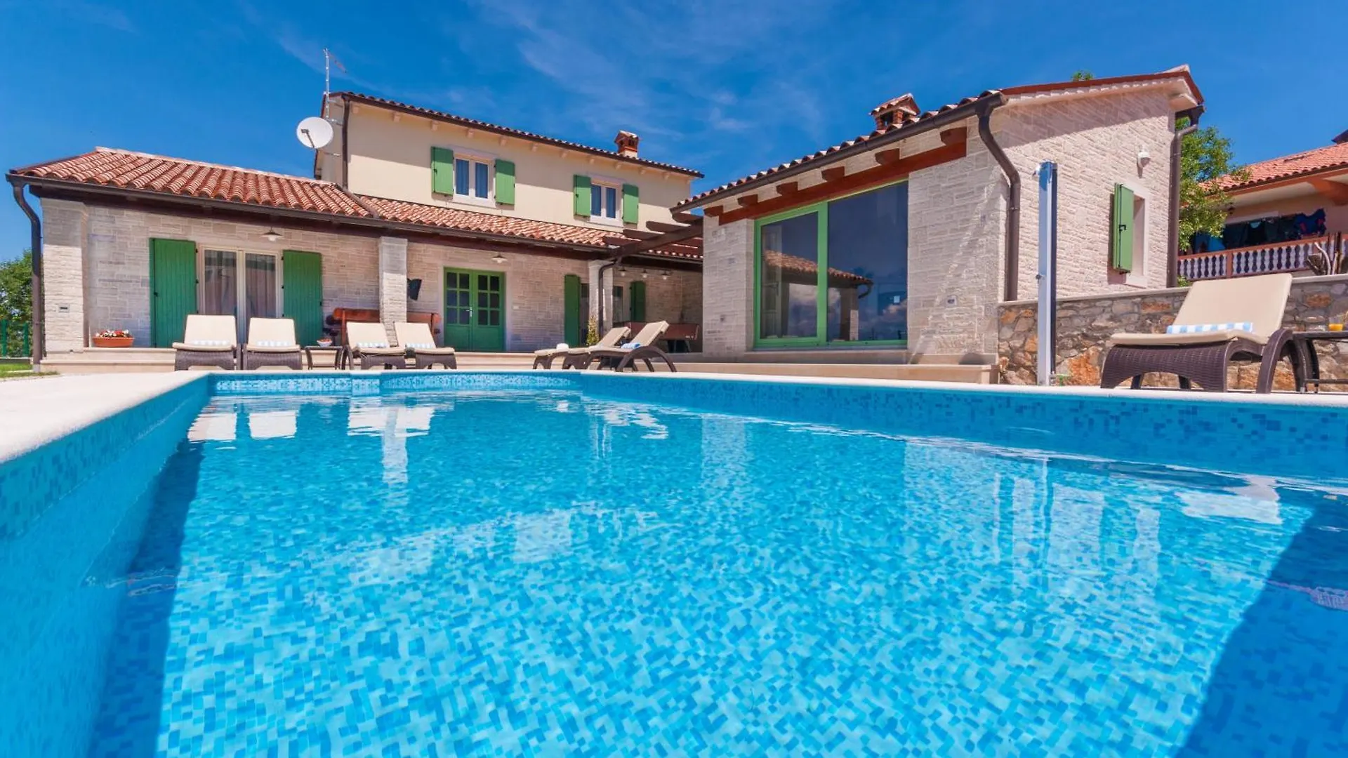 Hébergement de vacances Villa Macarinka, A Luxurious, Private Villa Minutes From The Beach Ubasico