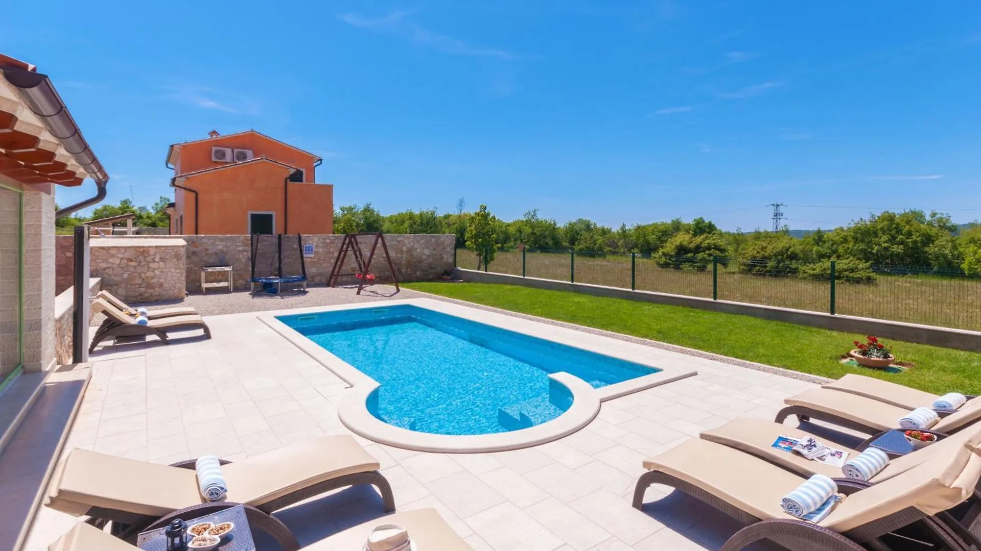 Σπίτι διακοπών Villa Macarinka, A Luxurious, Private Villa Minutes From The Beach Ubasico